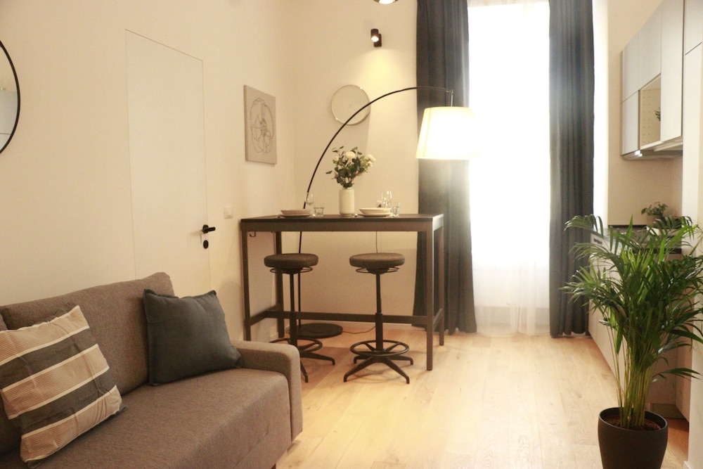GIULIO CESARE COMFORT ROOMS
