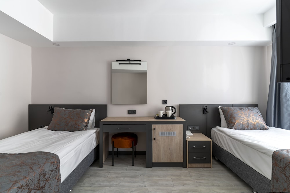 Irenic Hotel — 11