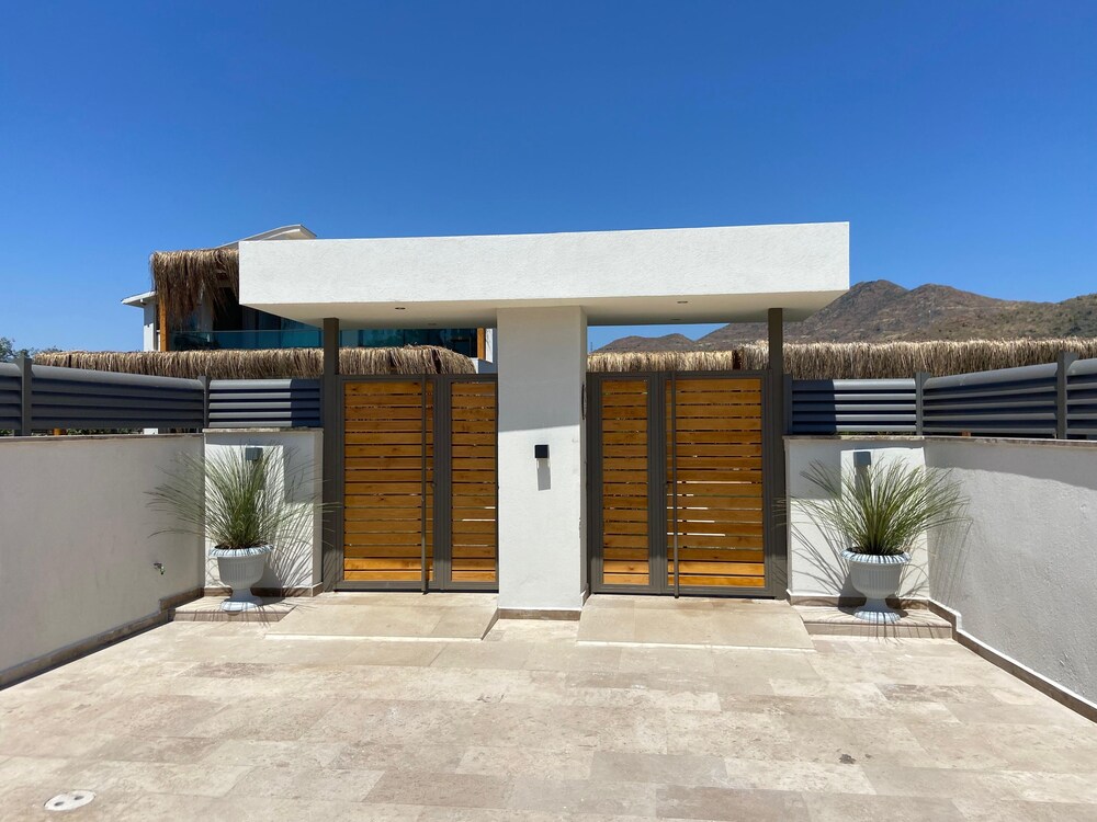 Jessic Villas