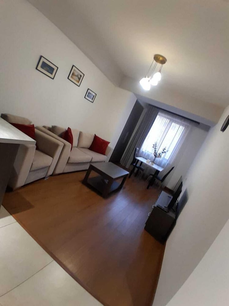 1bdr luxury apartment