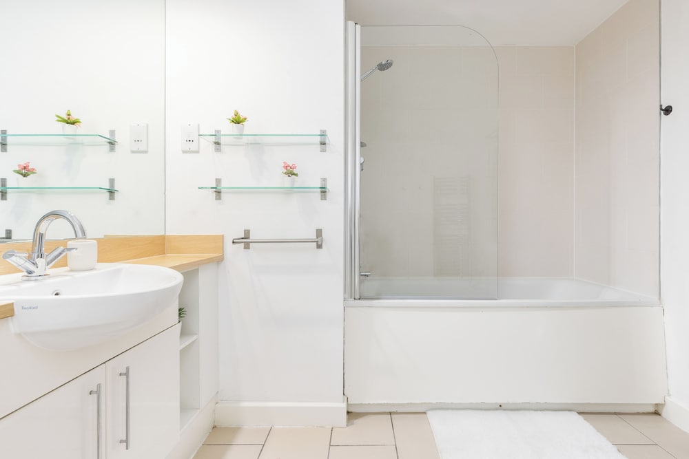 Spacious 2 Bed Apartment in Dalston