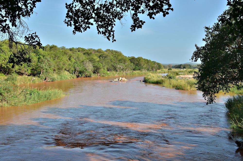 Bushriver Lodge