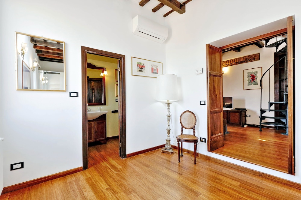 Garibaldi 2 - WR Apartments