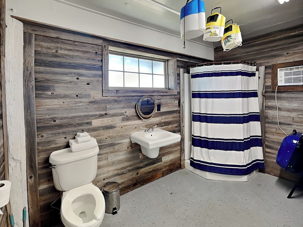 Aransas Bay Getaway by Miss Kitty’s