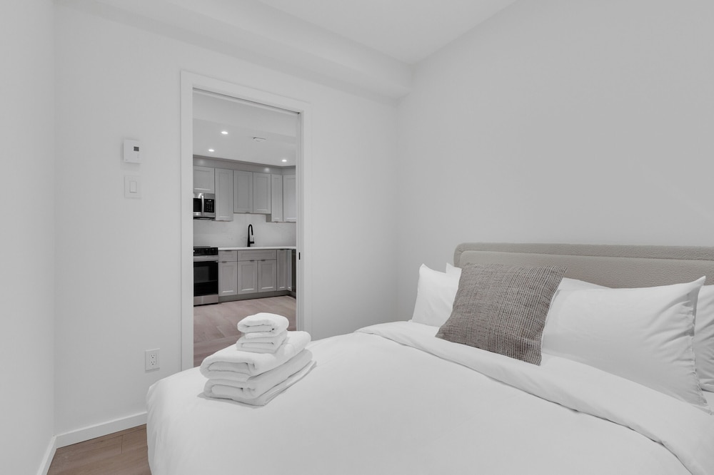 Le Victoria MidTown Montreal