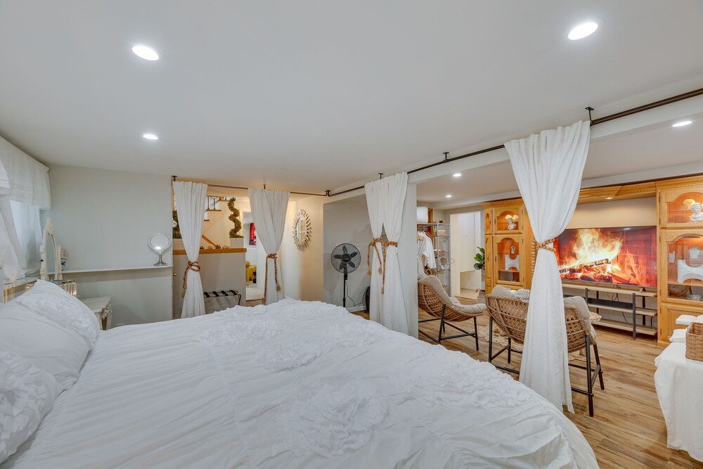 'dreams of Paradise' Luxury Home w/ Pool! - Property Image 33