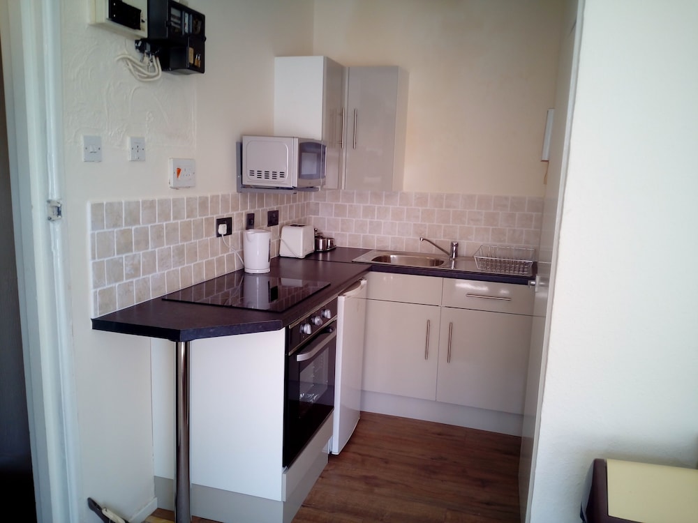 Apsley 4 Sleeps 2 With Free Wi-fi view 4