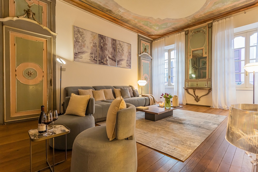 Rovelli 41 in Como With 2 Bedrooms and 3 Bathrooms