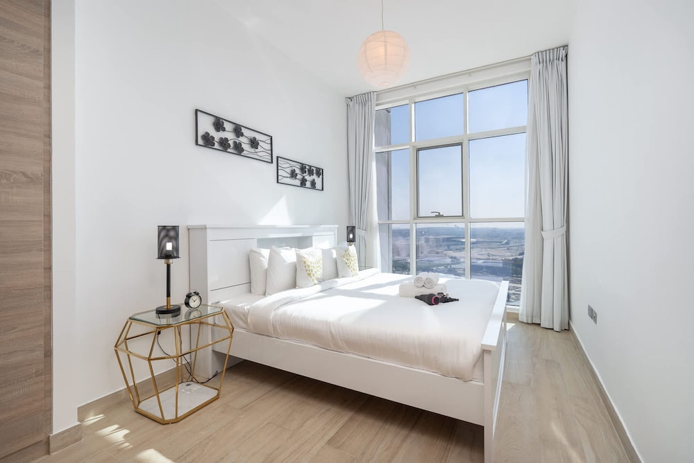 Luxury 1-bedroom in Dubai Marina That Sleeps 2