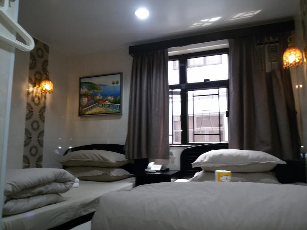 Tom's Guest House