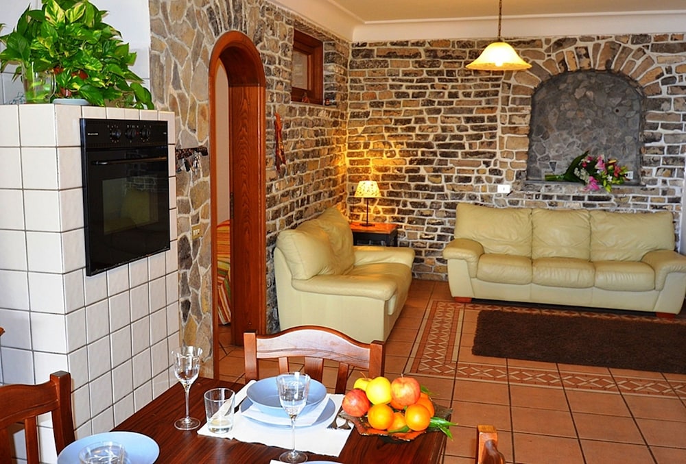 Villa Arora