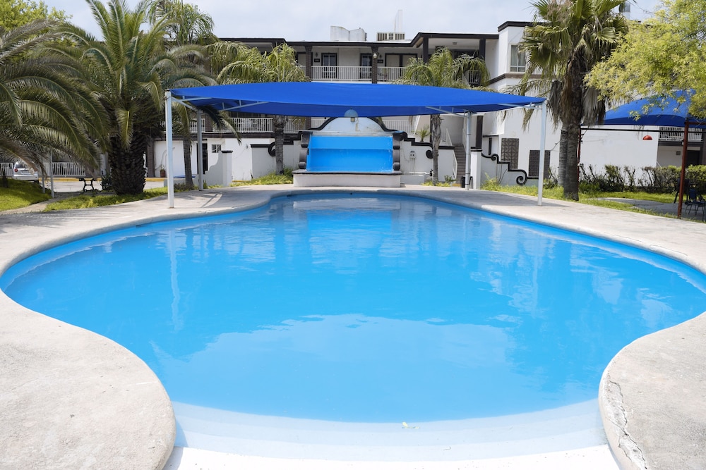 Reynosa Vacations - Hotel Virrey - Property Image 1