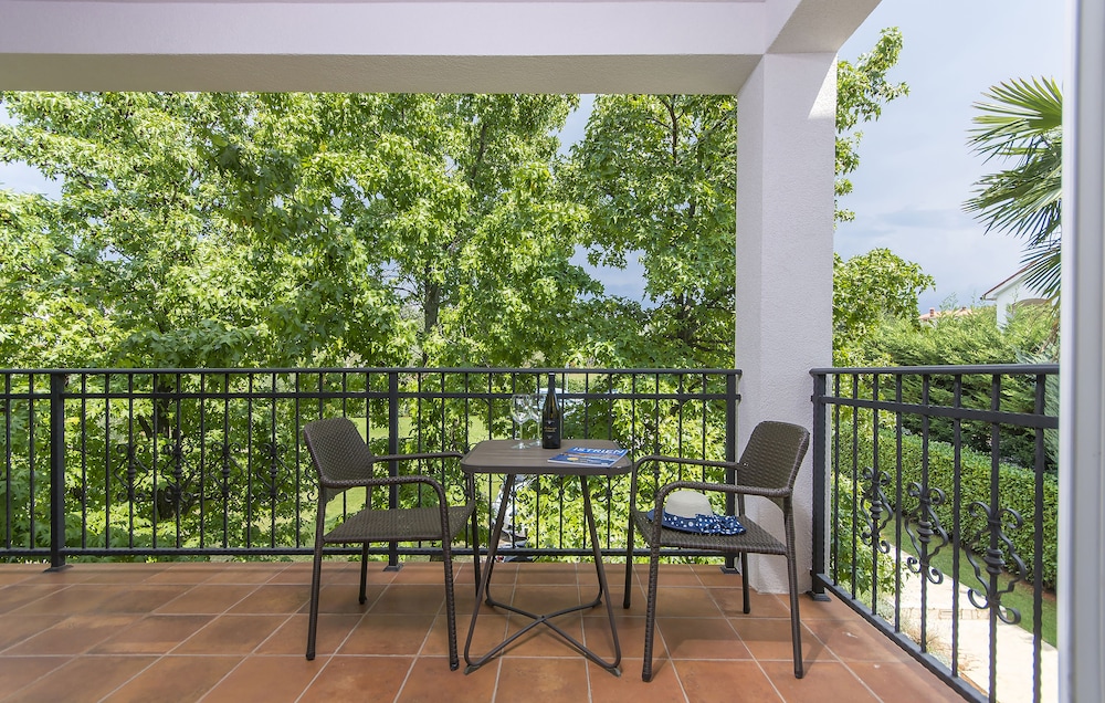 Hotel Villa Gloria - Image 1