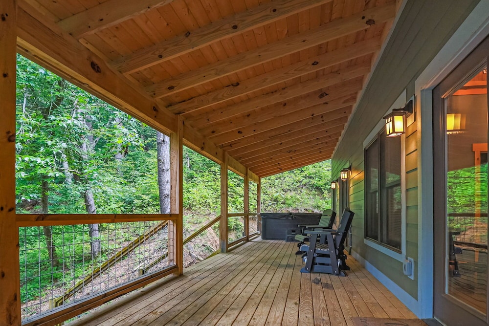 Pinewood Forest Walden's Creek Cabins