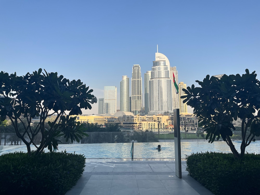 Luxury 1BR 5 star Apt Burj Khalifa View