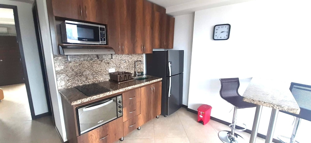 Penthouse Rooftop Gem in the Laureles