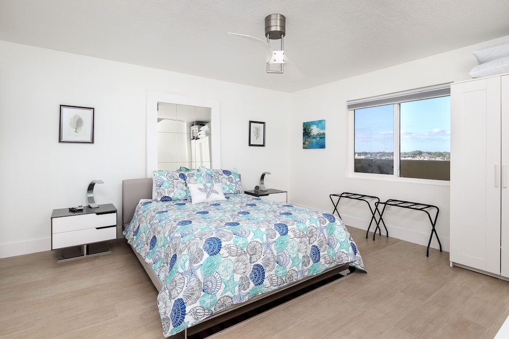 Surf Dweller 703 by Brooks and Shorey Resorts