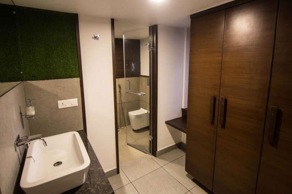 The Ten Suites