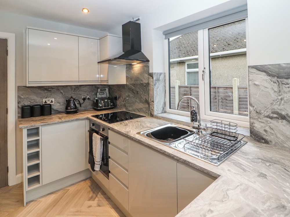 12 Merefell Road