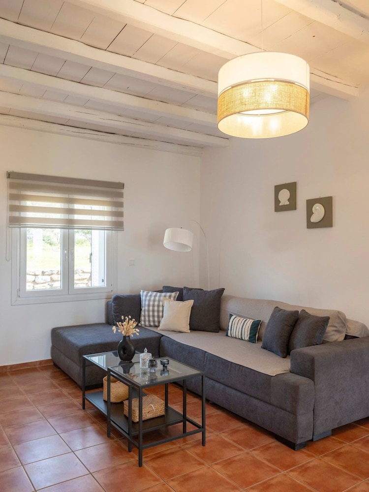 Myrsini Traditional Hillside Cottage