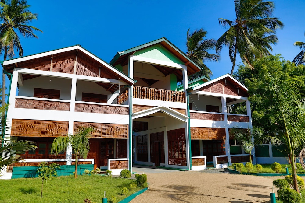 Hotel Balaji Ocean View - Image 1
