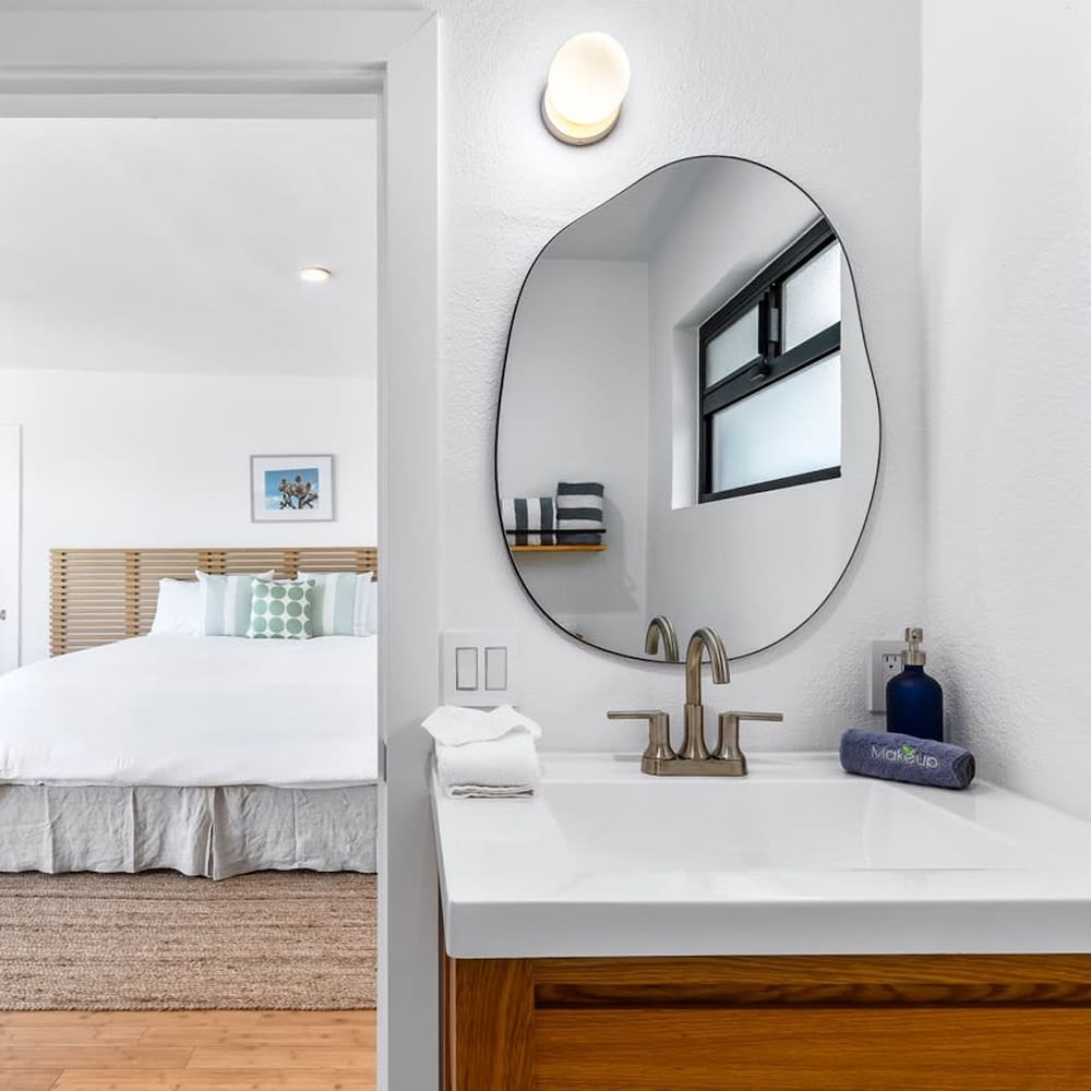 The Yucca Hotel- Entire Boutique Buyout