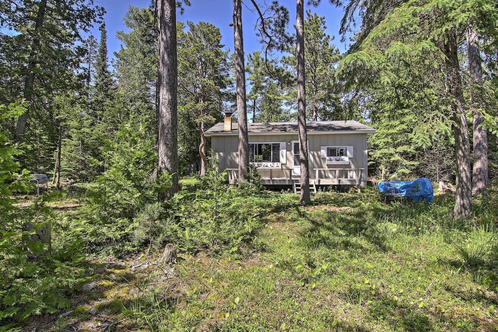 Rustic De Tour Village Cabin w/ Deck on Lake Huron