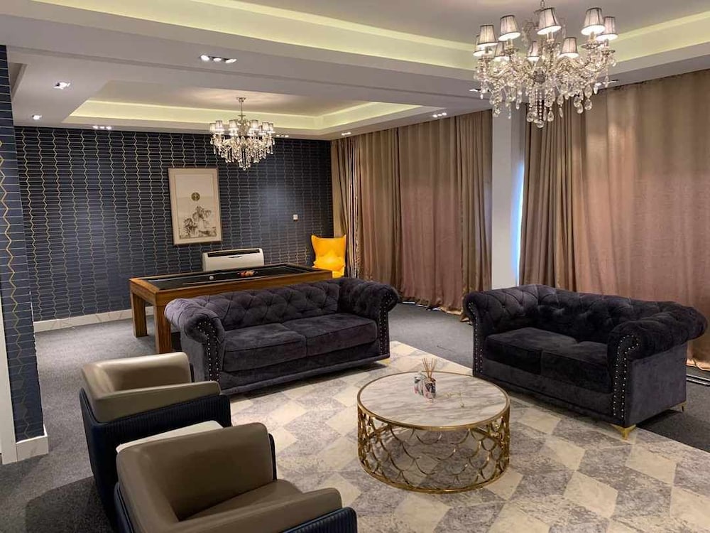 Sujimoto Residences Precious