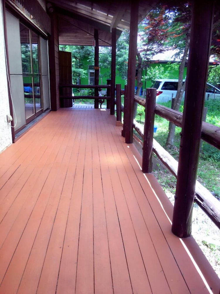 Aozora Cottage view 2