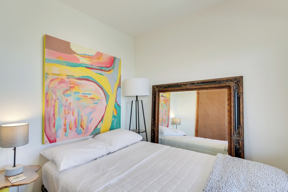 Swim, Boat & Fish: Waterloo Retreat w/ Views!