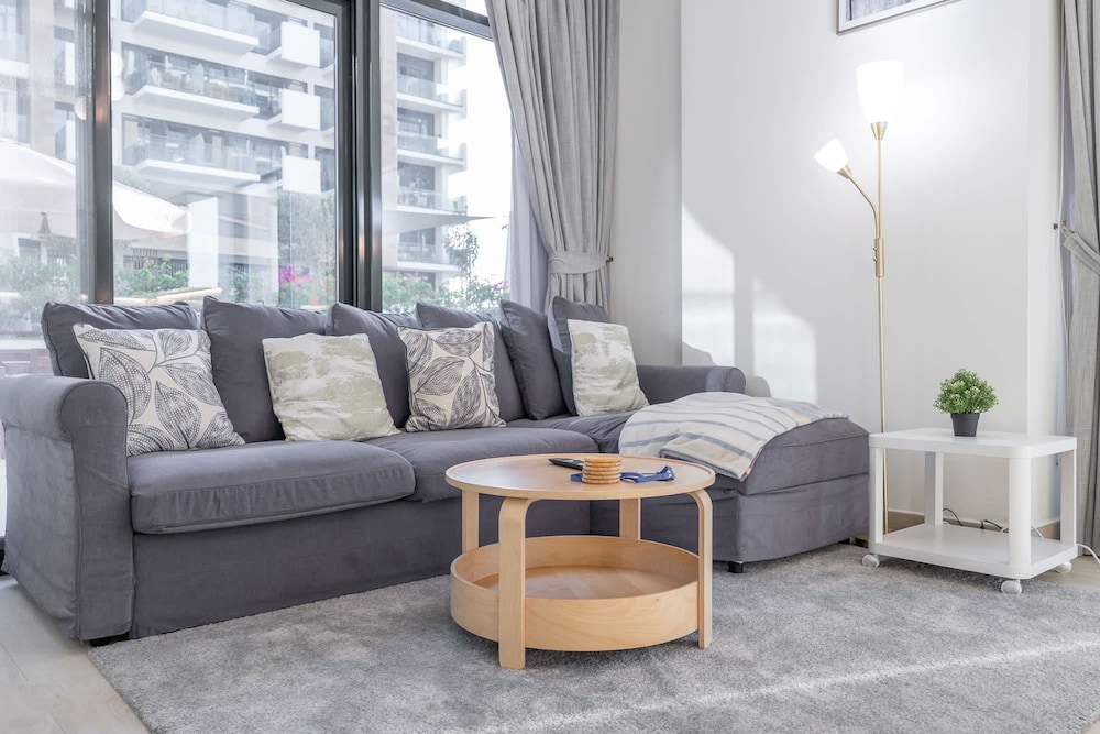 Indulging 1 Bedroom in Azizi Riviera 6