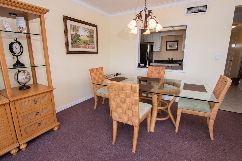 Palm Beach Waterfront Suites