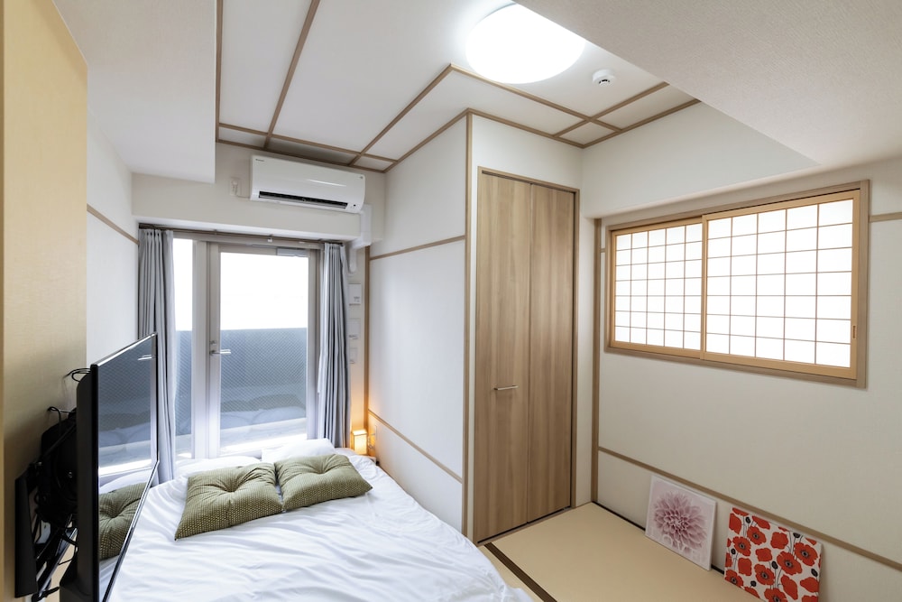 H2H SHINSAIBASHI I