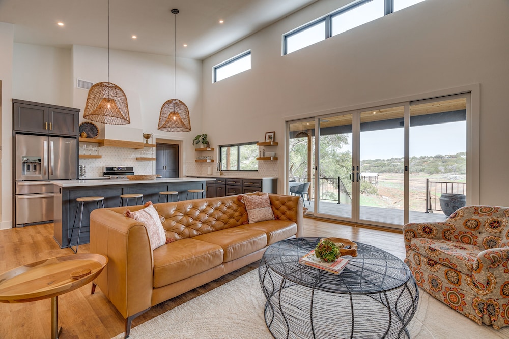 Chic Burnet Home on Lake Buchanan w/ 2 Fireplaces! - Property Image 36