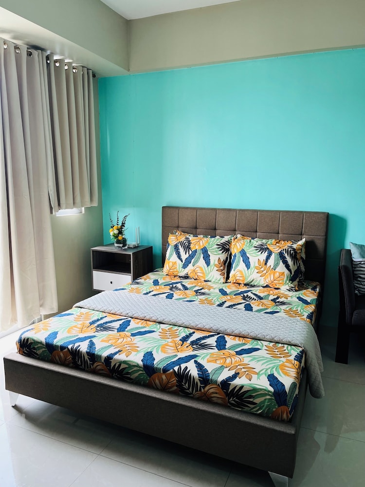 One Palm Tree Villas