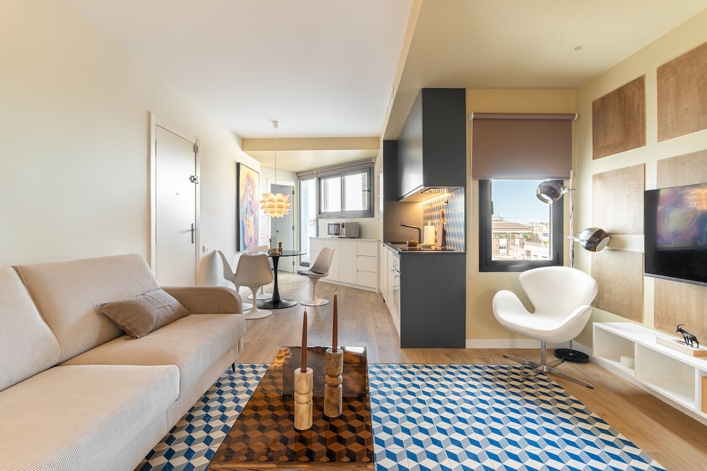 Sagrada Familia Apartment By Olala Homes