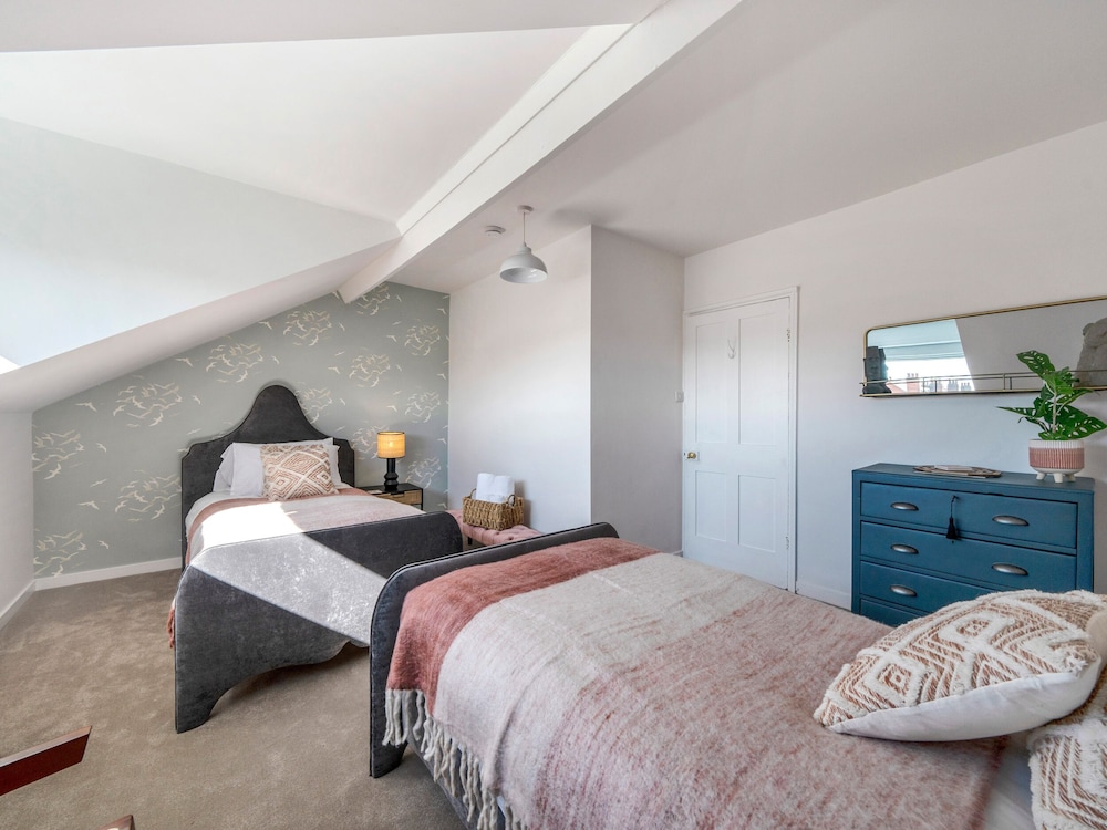 Regatta House