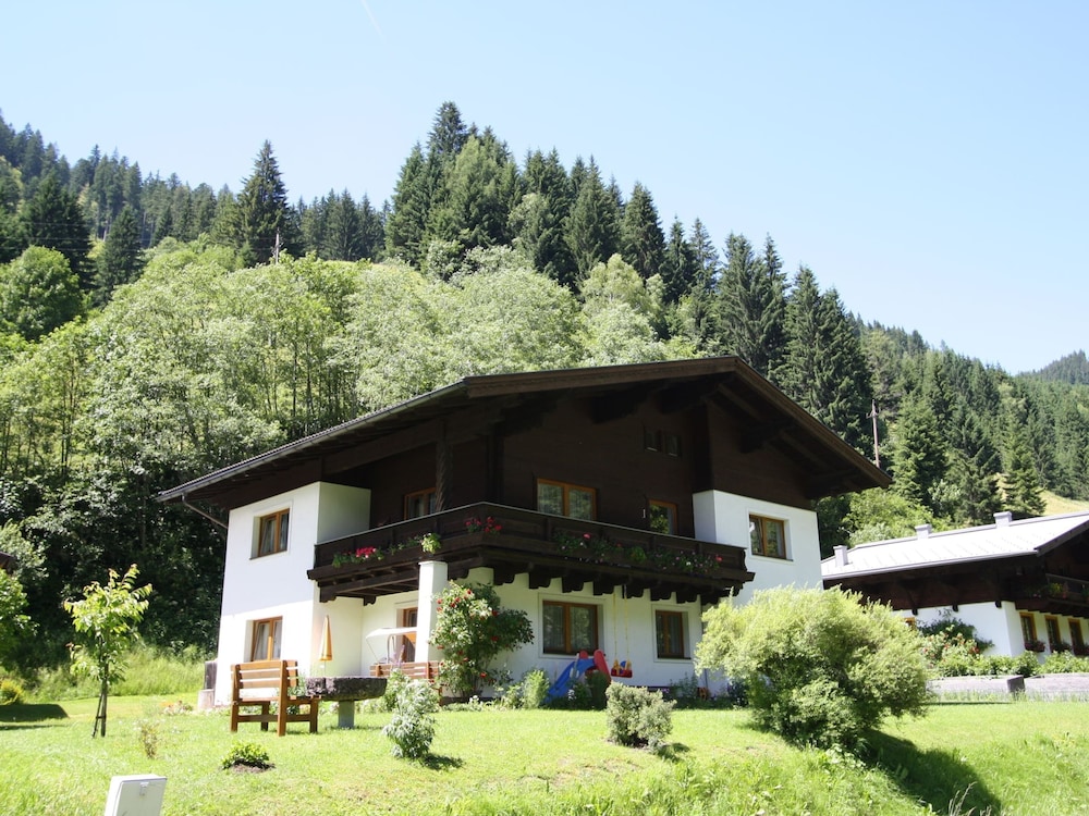 Spacious Apartment near Ski Area in Salzburg