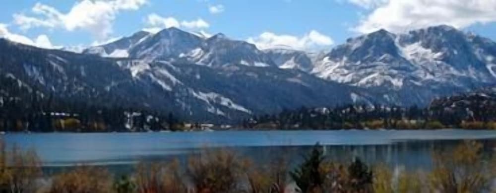 Boulder Lodge