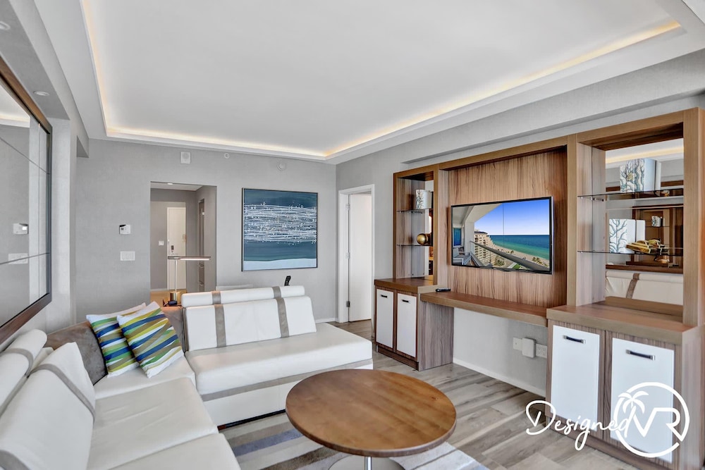 Stunning Beachfront Luxury- Your Perfect Getaway!