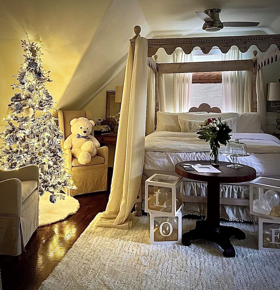 Chesnut Cottage Inn