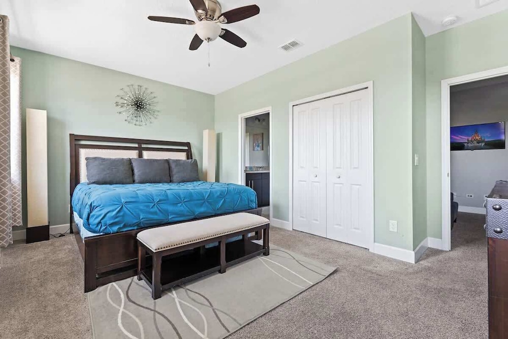 Comfortable Vacation Home up to 10 People