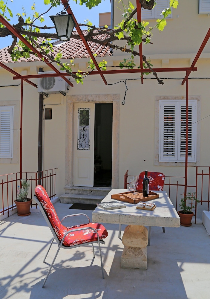 Vicina Summer Apartments - One Bedroom Apartment With Sea View