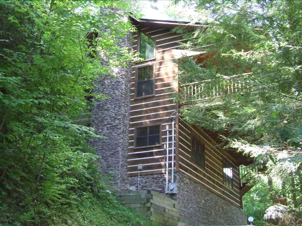 Pick's Riverside Retreat Nevaeh Cabin Rentals