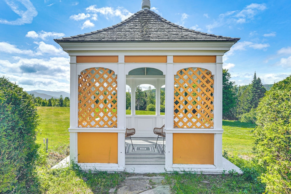 Expansive Retreat on 280 Acres in Lake Placid!
