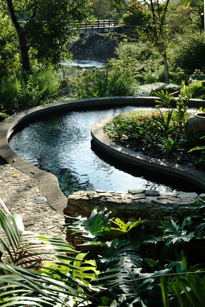 Blancaneaux Lodge by Francis Ford Coppola
