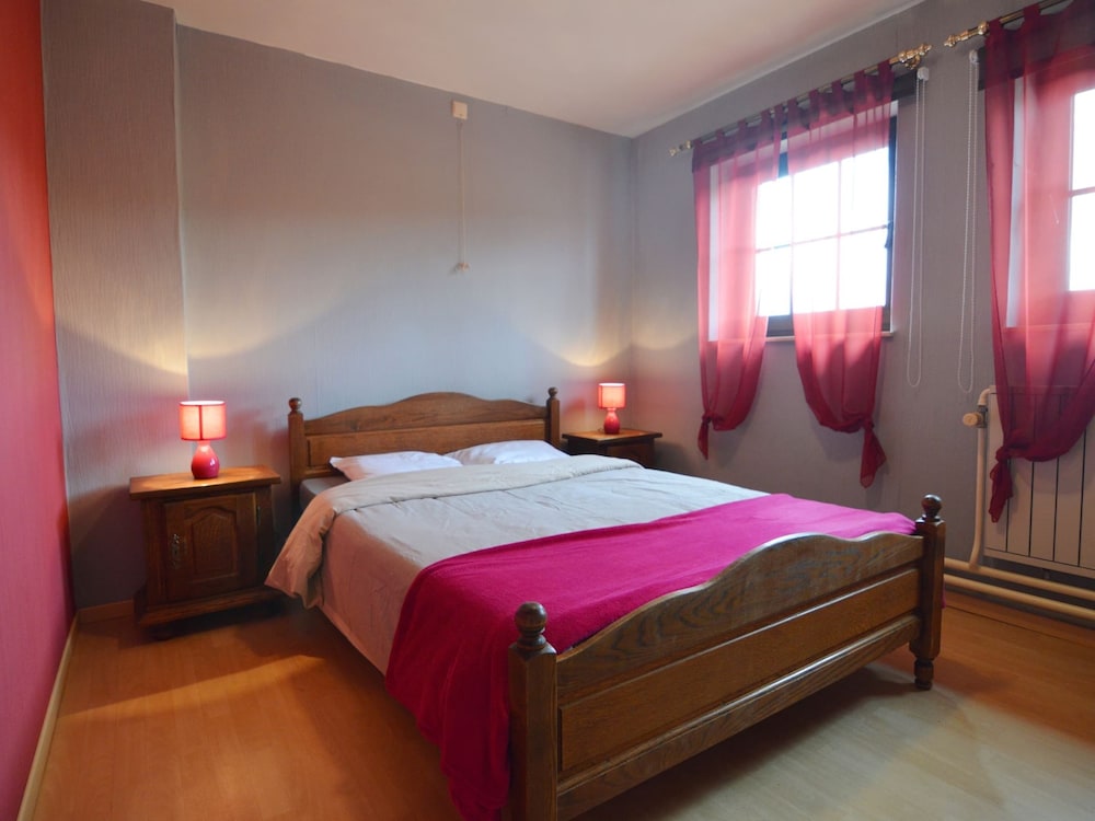 Pleasant Cottage in the Heart of a Farm in Activity not far From Vielsalm view 5
