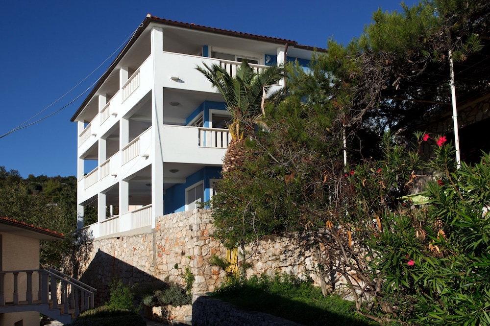 Oaza Apartmani Primosten
