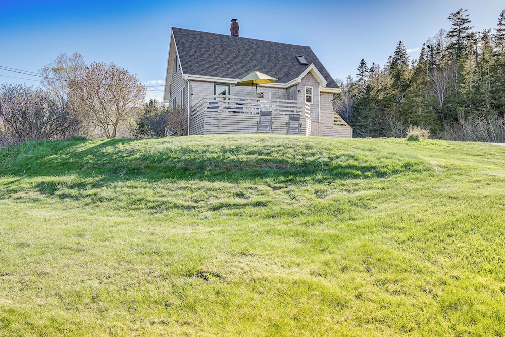 Peaceful Lubec Home w/ Views: Walk to Beach! view 3