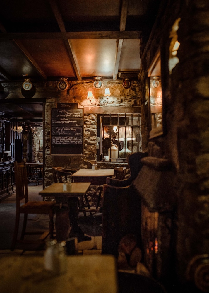 The George Hotel